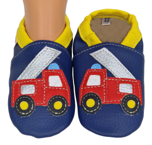 Kapcie Dreptulki ekoskóra granatowa aplikacja straż pożarna r. 18-34