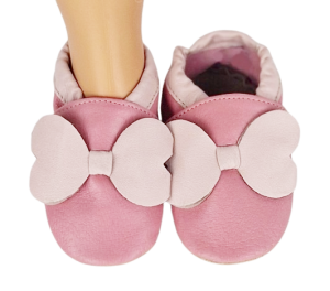 Kapcie Dreptulki skóra licowa róż aplikacja kokarda r. 20-34 