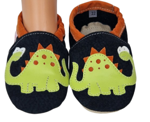 Kapcie Dreptulki skóra welur czarny aplikacja dinozaura r. 20-34  
