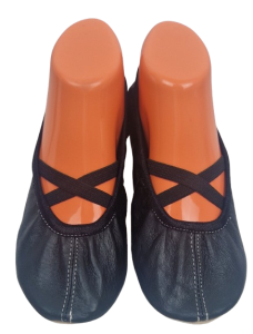 Baletki skóra czarna gumka czarna na krzyż 