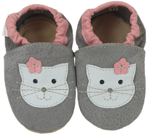 Kapcie Dreptulki skóra welur popiel aplikacja kot z kwiatkiem r. 20-34