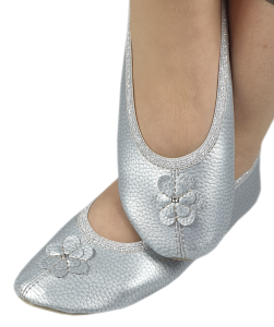 Baletki ekoskóra srebrne z kwiatkiem