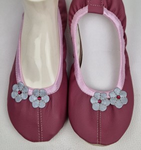 Baletki WYPRZEDAŻ różowe z kwiatuszkami.